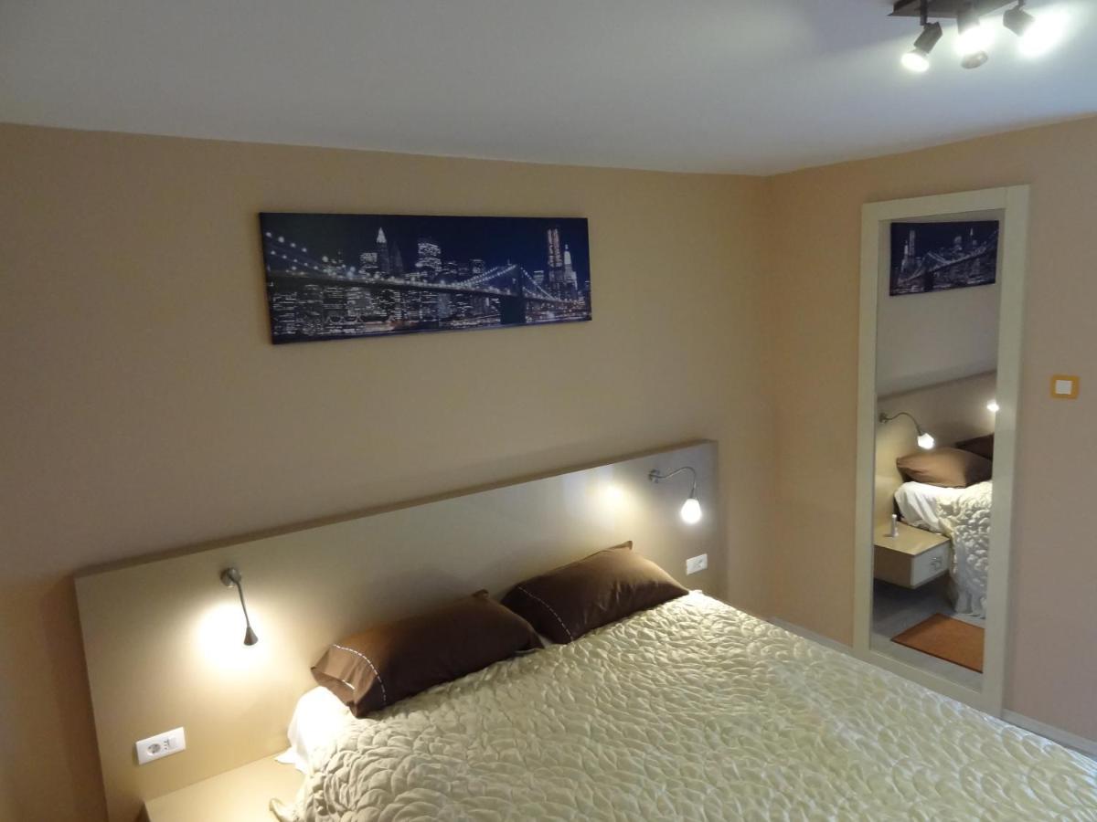Lvc,Lac & Nyc Apartshotel Faleza Galati  Exterior photo